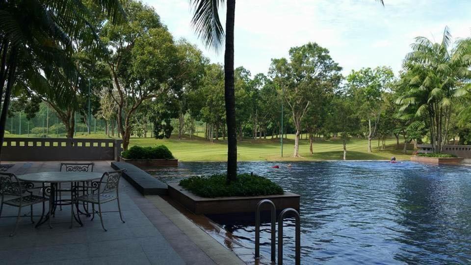 Garden View Pulai Springs Resort Skudai Extérieur photo